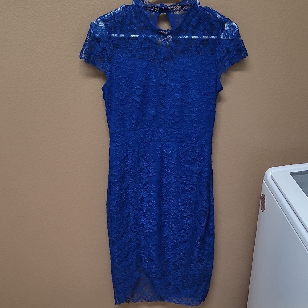 VENUS Royal Blue Lace Midi Dress 💙